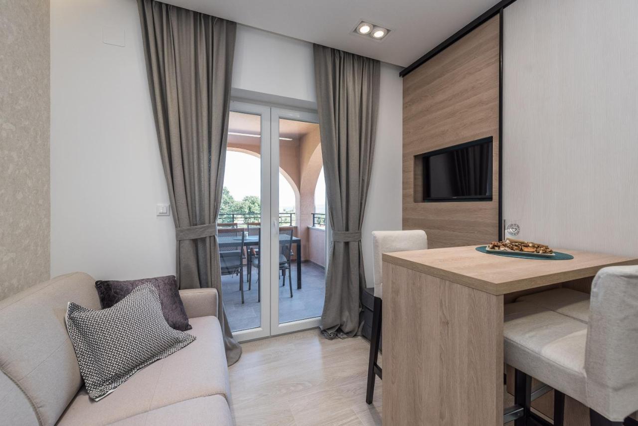 Luxury Apartments Garden Sukošan Exteriér fotografie